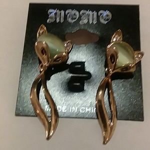 Momo Fox Earings